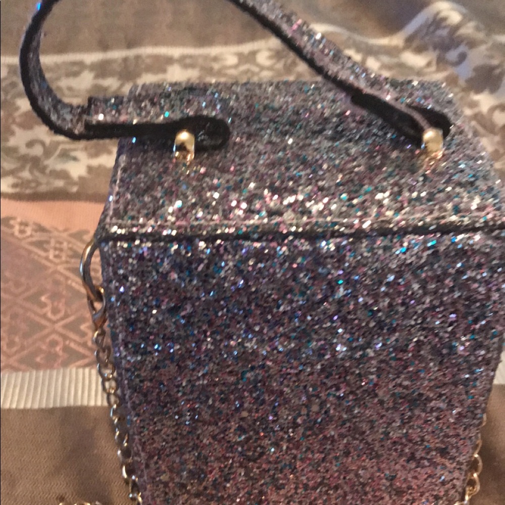 Purse - Picture 4 of 4